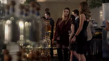 La robe portée par Chloé Decker (Lauren German) dans Lucifer S02E17