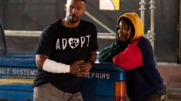 Wardrobe of Project Power Movie: Robin (Dominique Fishback) wears Color block hoodie