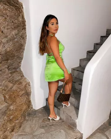 La robe verte portée par Roubaba sur son compte Instagram @house_of_rbb
