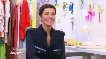 La veste bleu marine de Cristina Córdula dans Les Reines du shopping