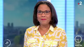 The straight shirt printed graphic in all-over of Karine Baste-Régis in Télématin the 24.08.2020