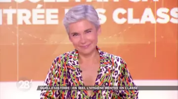 The Hawaiian shirt in leopard-print silk twill with colored stripes of Elisabeth Quin in 28 minutes the 27.08.2020