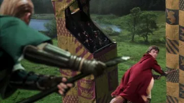 The replica of the Pen Nimbus 2000 of Harry Potter (Daniel Radcliffe) in Harry Potter and the Chamber of Secrets