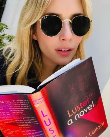 Les lunettes de soleil Ray-Ban de Emma Roberts sur son compte Instagram @emmaroberts