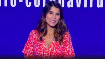 The short dress V-neck printed Red with metallic threads of Karine Ferri in the Loto draw