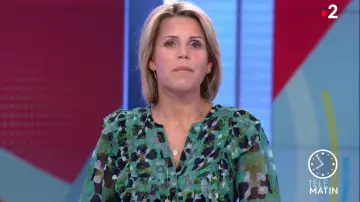 The long dress Tunisian collar floral print Green water of Laura Tenoudji in Télématin the 09.09.2020