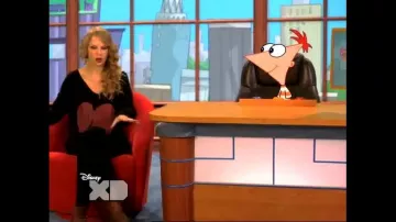 Pull portée par Taylor Swift dans Taylor Swift - Take Two with Phineas and Ferb