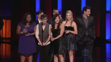 Robe portée par Dianna Agron dans Glee at The 36th Annual Peoples Choice Awards 2010