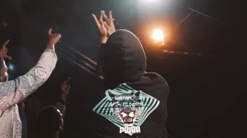 Hoodies Puma de NLE Choppa dans NLE Choppa - Top Shotta Flow (Official Music Video)