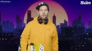 Yellow graphic skateboard of Paul Rudd in Cringe Cuomo covid campaign - Paul Rudd ask millennials to 'mask up'