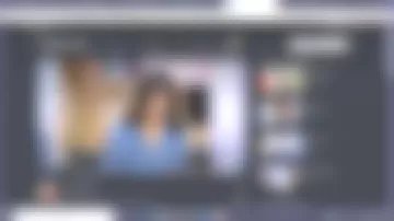 Camisa vaquera azul bordada por Émilie Tran Nguyen en C à Vous