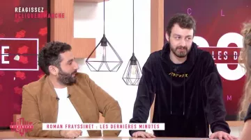 Le sweatshirt porté par Roman Frayssinet dans Clique Dimanche