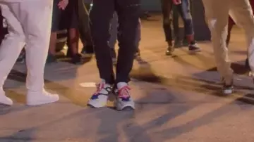 Les chaussures de SCH dans Sch / Kofs / Jul / Naps / Soso maness / Elams / Solda / Houari - bande organisé // Clip officiel