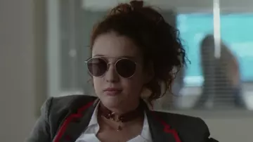 Aviator sunglasses of Marina Nunier (María Pedraza) in Elite (S01E03)