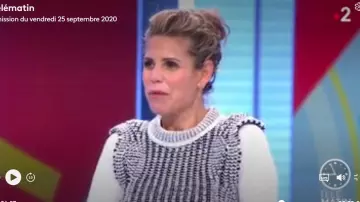 The round neck sweater in ecru wool of Laura Tenoudji in Télématin the 25.09.2020
