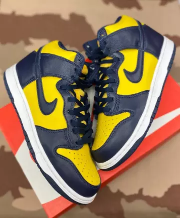 Nike Dunk High Michigan (2020) on the account Instagram of @clockers_paris