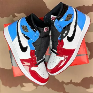Jordan 1 Retro High Fearless UNC Chicago on the account Instagram of @clockers_paris
