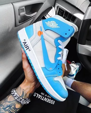 Jordan 1 Retro High Off-White University Blue en la cuenta de Instagram de @stockxsneakers