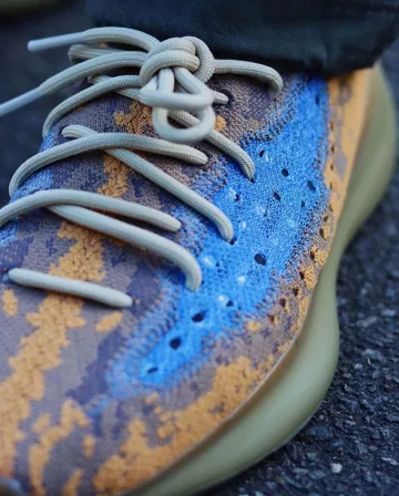 Adidas Yeezy Boost 380 Blue Oat en la cuenta de Instagram de @stockxsneakers