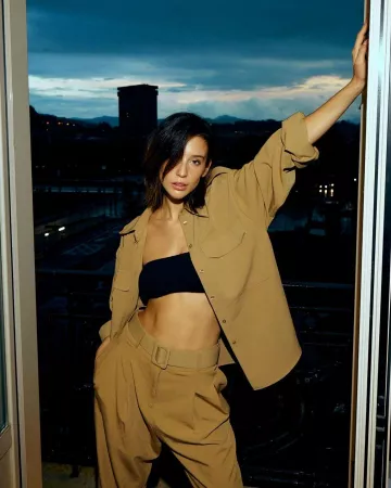 Suit of María Pedraza on the Instagram account @mariapedraza_