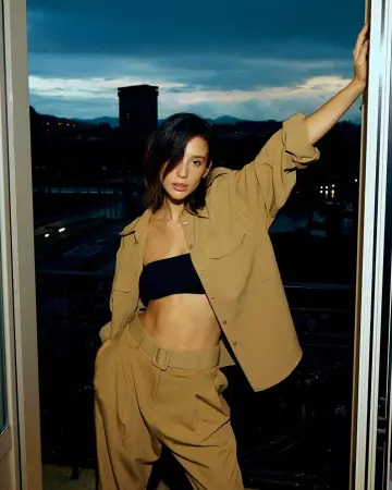 Suit of María Pedraza on the Instagram account @mariapedraza_