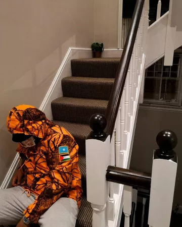 The orange jacket worn by Kekra on his account Instagram @kekraland