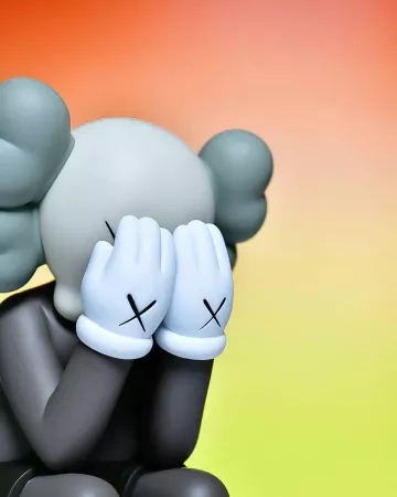 KAWS pasando por Open Edition Figura de vinilo gris en la cuenta de Instagram de @stockxcollectibles
