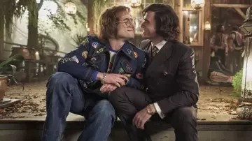 Mulit Patches Chaqueta vaquera usada por Elton John (Taron Egerton) en el vestuario de la película Rocketman