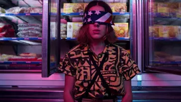 Chemise ( costume) aztèque noire et jaune de Eleven (Millie Bobby Brown) dans la série Stranger Things (S03)