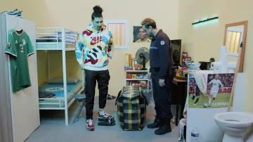 Nike sweater of Ichem Boogy in Sous Ecrous # 15 "Nada escapes"