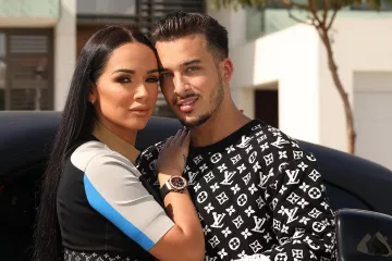 HAUT COURT À COL MONTANT LVXLOL porté par Jazz Correia sur son compte Instagram @jazztvshow