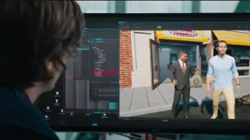 Dell Monitor used by Keys (Joe Keery) in Free Guy