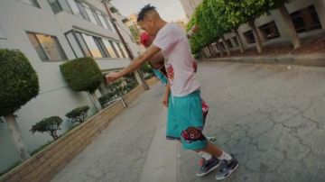 de Stunna 4 Vegas dans DaBaby x Stunna 4 Vegas - No Dribble