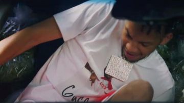 of Stunna 4 Vegas in DaBaby x Stunna 4 Vegas - No Dribble