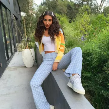 Chantel Jeffries Clothes and Outfits, Page 29