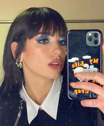 Dua lipa iphone 11 coque étui protection de Dua Lipa sur le compte Instagram de @dualipa