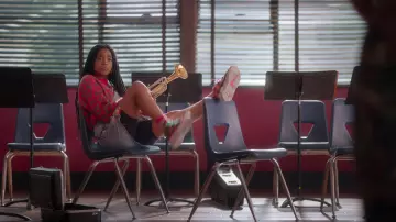 Sneakers worn by Flynn (Jadah Marie) in Julie and the Phantoms (S01E02)