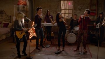 Shoes worn by Santana Lopez (Naya Rivera) in Glee (S05E04)