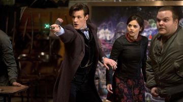 Jupe fleurie de Clara (Jenna Coleman) dans Doctor Who (S07E12)