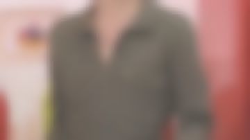 Khaki jumpsuit worn by Maya in the show October 9 worn by Presenter May Sarton La Quotidienne