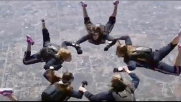 Pink Nike Shoes (Hailee Steinfeld) in Charlie's Angels