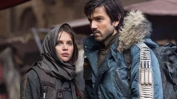 The parka blue Columbia the Captain Cassian Andor Diego Luna in Rogue One A Star Wars Story Spotern