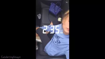 Sac à main portée par Hailey Baldwin dans la vidéo Hailey Baldwin | July 26th 2015 | FULL SNAPCHAT STORY