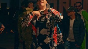 La veste de L'Algérino dans Je suis Marseille - Akhenaton | Jul | L'Algérino | Alonzo | Shurik'n | Fahar | Sch | Le rat Luciano