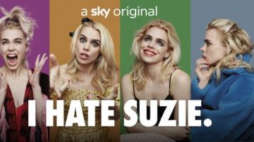 Coats & Jackets of Suzie Pickles (Billie Piper) in I Hate Suzie (S01E01)