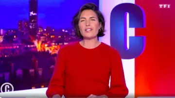 The sweater balloon sleeves red of Alessandra Sublet in It is Canteloup the 25.11.2020