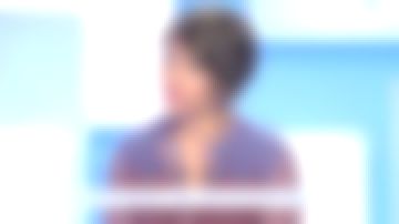 The blouse with fancy patterns of Mélanie Taravant in C to say the 16.11.2020