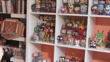 El funko pop de Miles Morales de LinksTheSun en el video Thank you Taker - Survivor Series 2020 Review