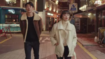 White Fur Jacket of Jo Yi Seo (Kim Da-mi) in Itaewon Class (S01E04)