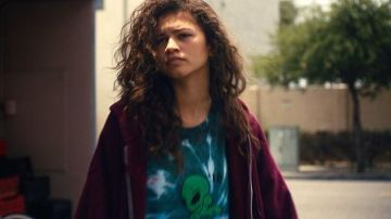 Sudadera con capucha de rue Bennett (Zendaya) en Euphoria (S01E05)